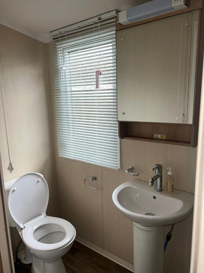 3 Bed Platinum Caravan Presthaven Sands Престатин Екстериор снимка
